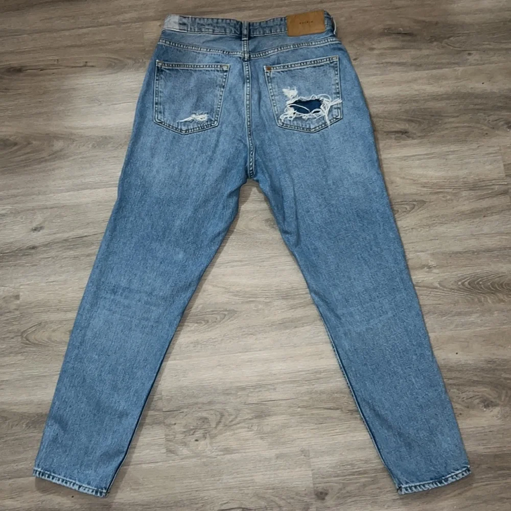 H&M Ripped Jeans - Picture 2 of 2